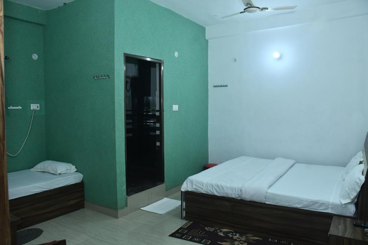 Hotel Awadh Palace Sahjanwa Extérieur photo